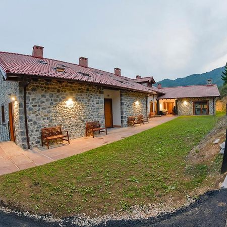 Apartamentos Los Picos De Europa Colio Extérieur photo