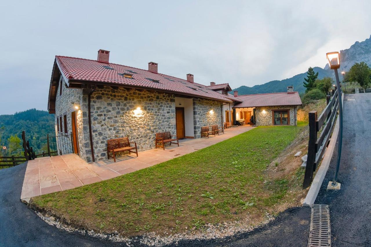 Apartamentos Los Picos De Europa Colio Extérieur photo