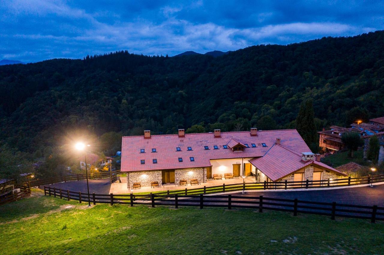 Apartamentos Los Picos De Europa Colio Extérieur photo