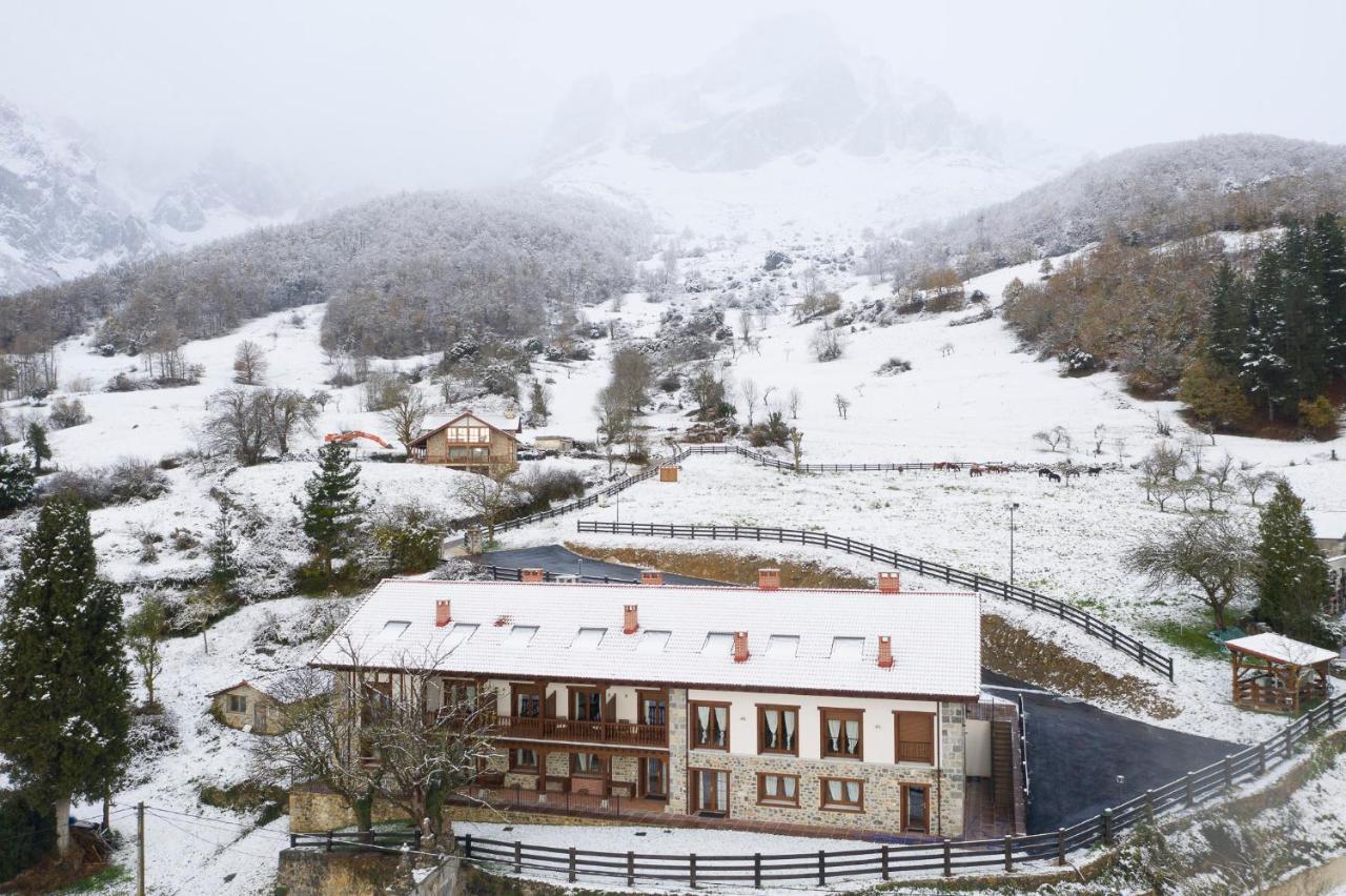 Apartamentos Los Picos De Europa Colio Extérieur photo