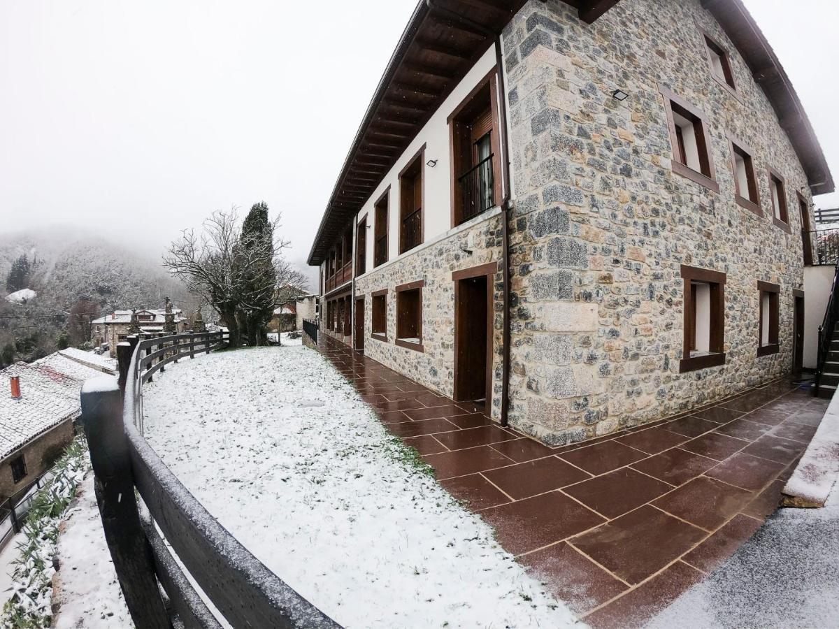 Apartamentos Los Picos De Europa Colio Extérieur photo