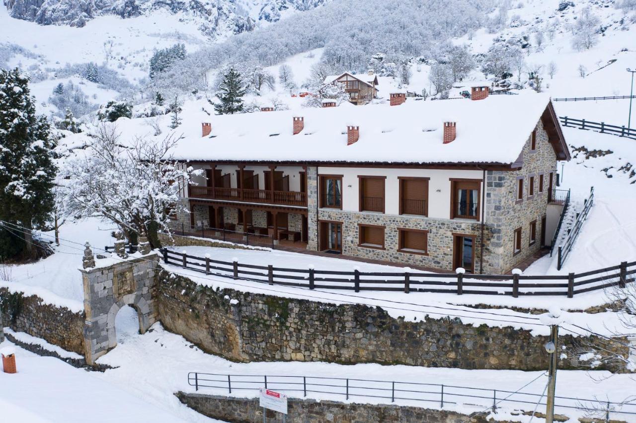 Apartamentos Los Picos De Europa Colio Extérieur photo